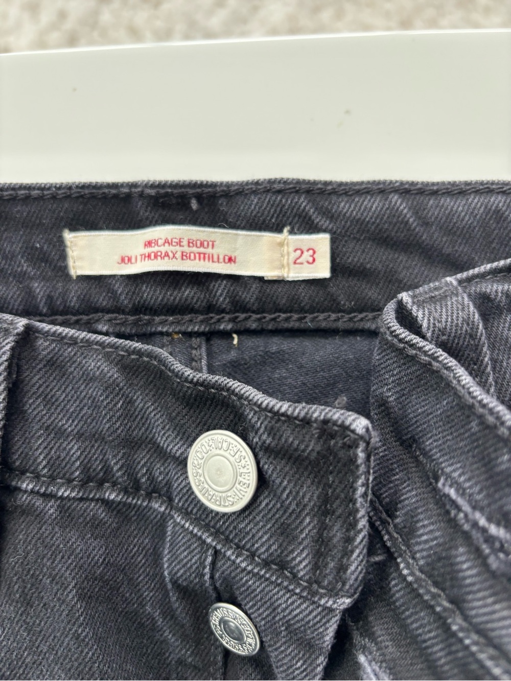 Levi’s Ribcage Boot Jean - Picture 2 of 7